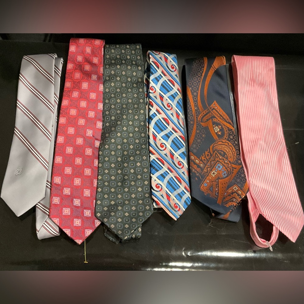 Set of 6 Men’s Neckties Brands Shown in Pics